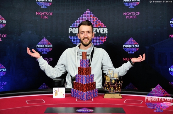 Jakub Oliva vítězí v olomoucké Poker Fever